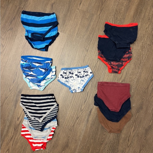 GAP 2T-3t Disney, Striped, Shark, Dino & Firetruck Tng Underwear. Exclt cdtn. - Picture 2 of 14
